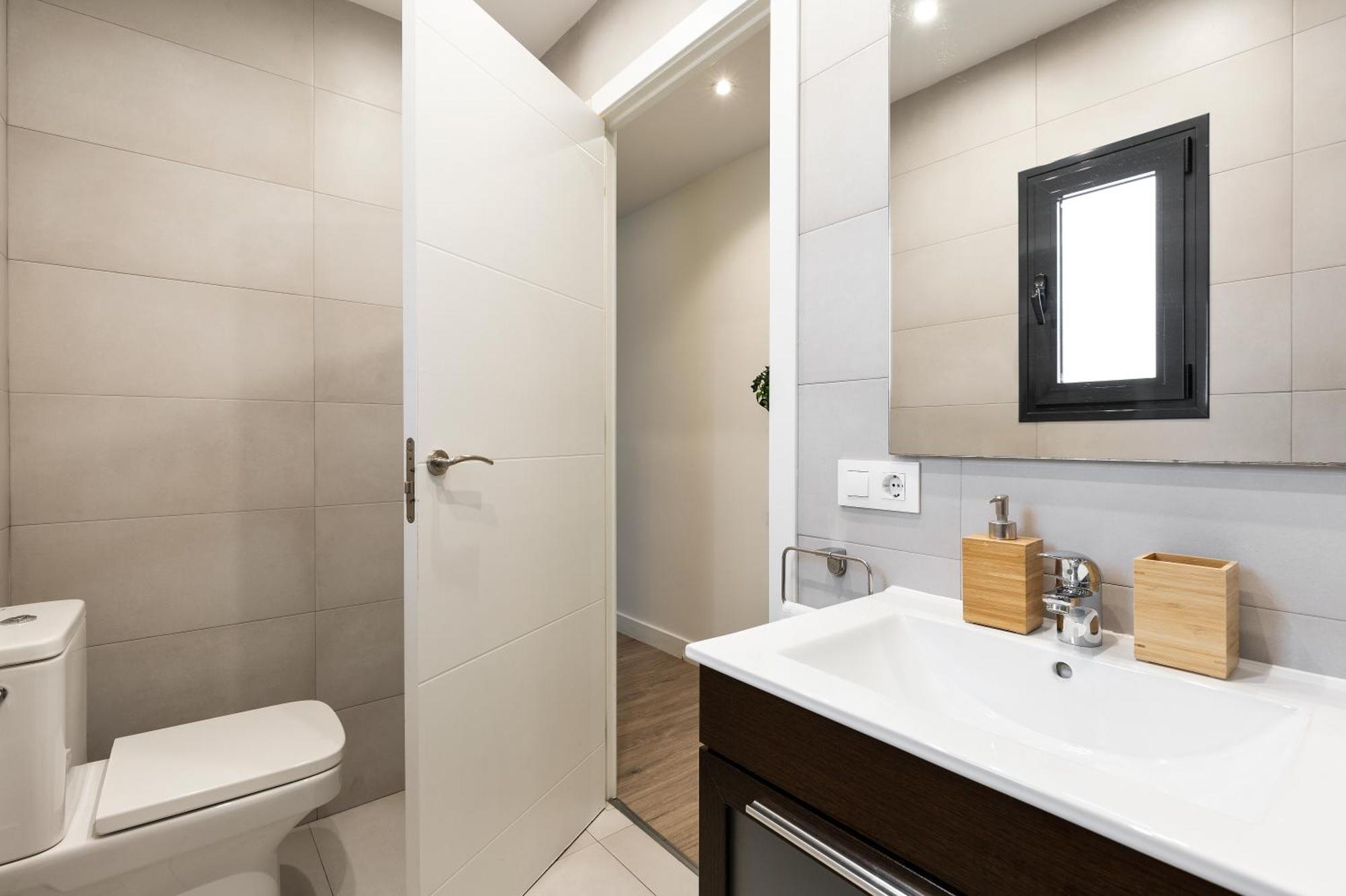Modern Catalan Apartments By Olala Homes L’Hospitalet de Llobregat Exterior foto
